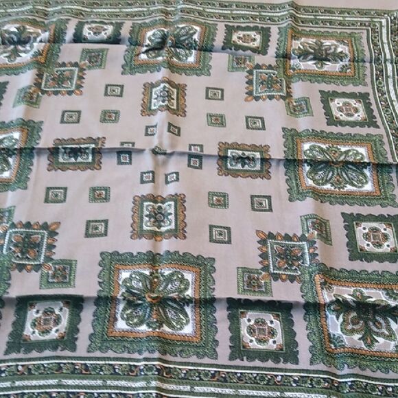 Elegant Green and Gray Patterned Floral Paisley Design Woven Women's Scarf - Picture 1 of 8